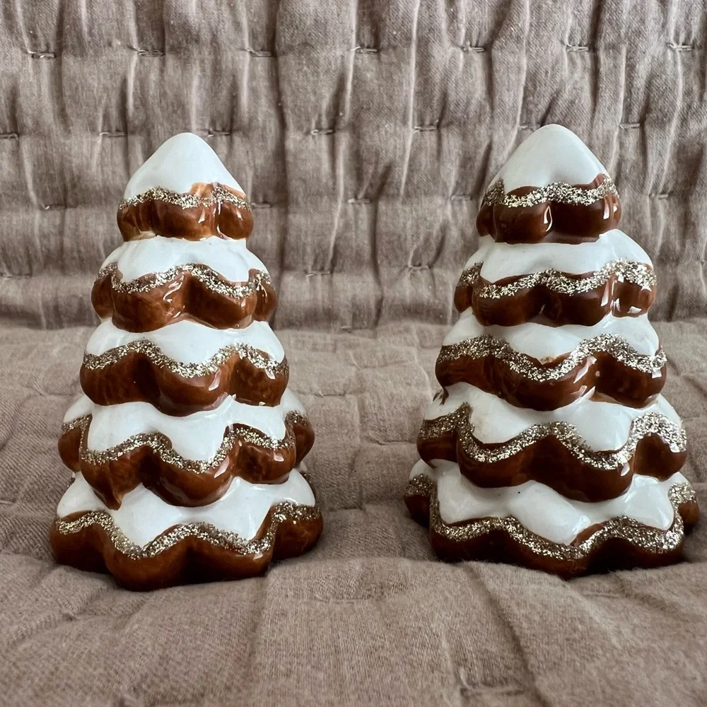 NWT Target Bullseye Ceramic Frosted Mini Gingerbread Christmas Trees Set of 2